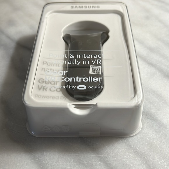 Samsung - Gear VR Controller (NEW) - Picture 3 of 5